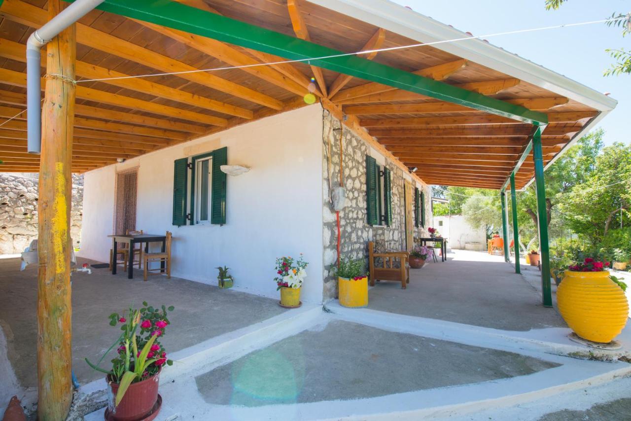 Traditional Houses In The Village Lazarata Экстерьер фото